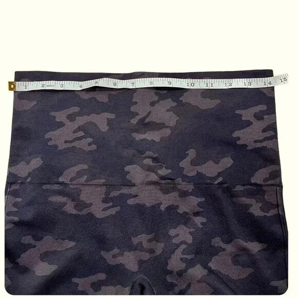 Spanx Womens Camo Leggings Look At Me Now Seamless Size XL NWOT - Picture 9 of 11